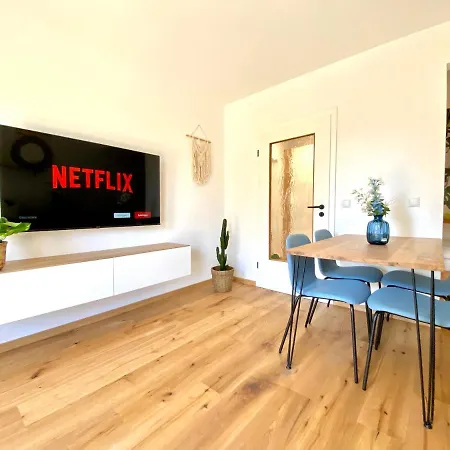 Appartamento Jungle Suite Mit Balkon I Parkplatz I Zentrum
